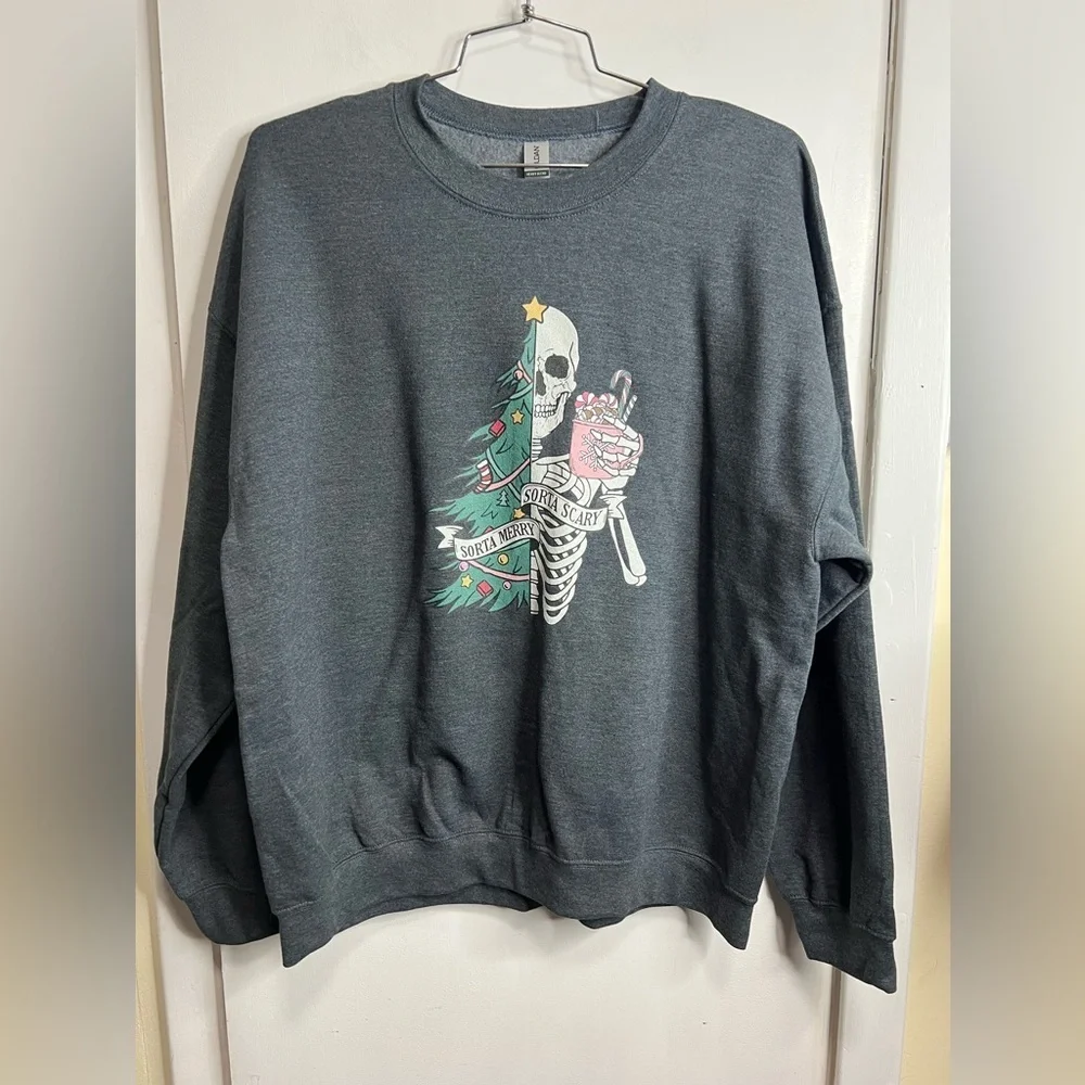 Gildan Sorta Merry Sorta Scary Pullover Sweatshirt NWOT - Picture 1 of 4